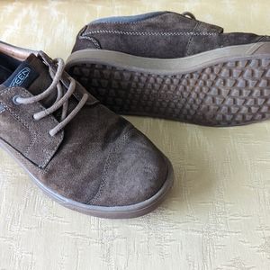 Keen casual dress shoes